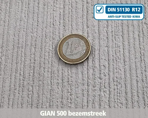 gian500 bezemstreek beton, anti-slip, structuur, profiel, trap, trapneus
